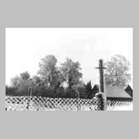 065-0013 Blick auf Dunkels Garten und die Schmiede von Karl Radtke. Moterau im Winter 1941..jpg